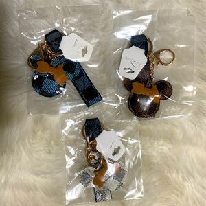 Unbranded key chains or bag charms